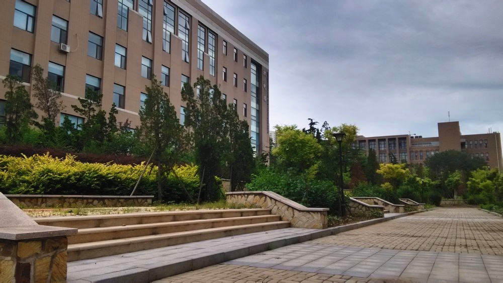 大连海事大学校园风景(52146)