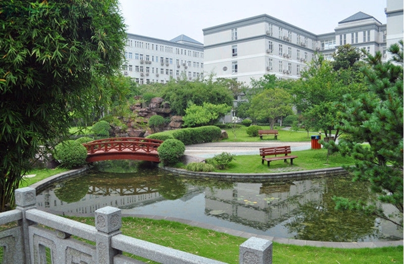 浙江中医药大学校园风景66008