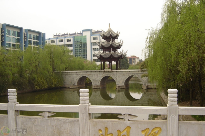 贵州民族大学校园风景31899