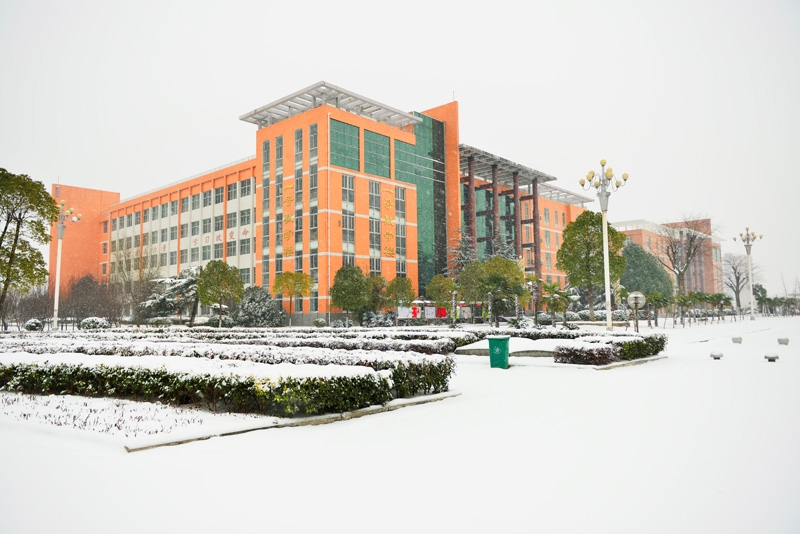 南阳医学高等专科学校校园风景61630