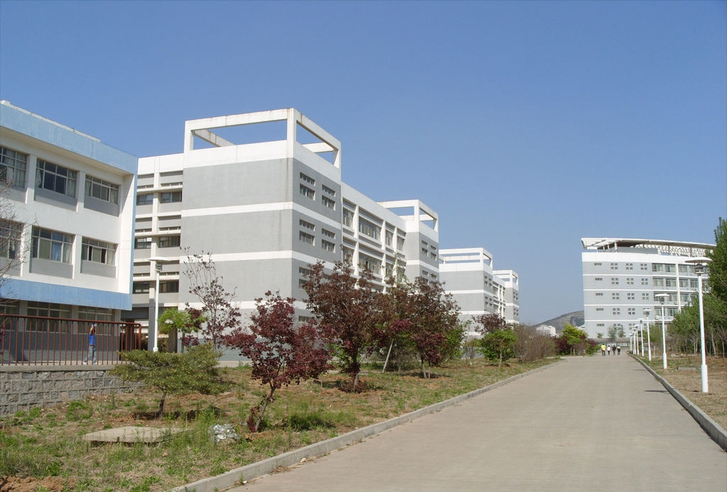 山东电子职业技术学院校园风景30481