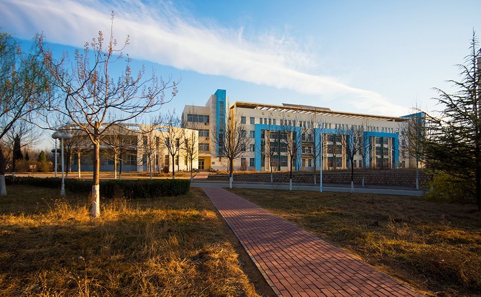 燕山大学里仁学院校园风景(35851)