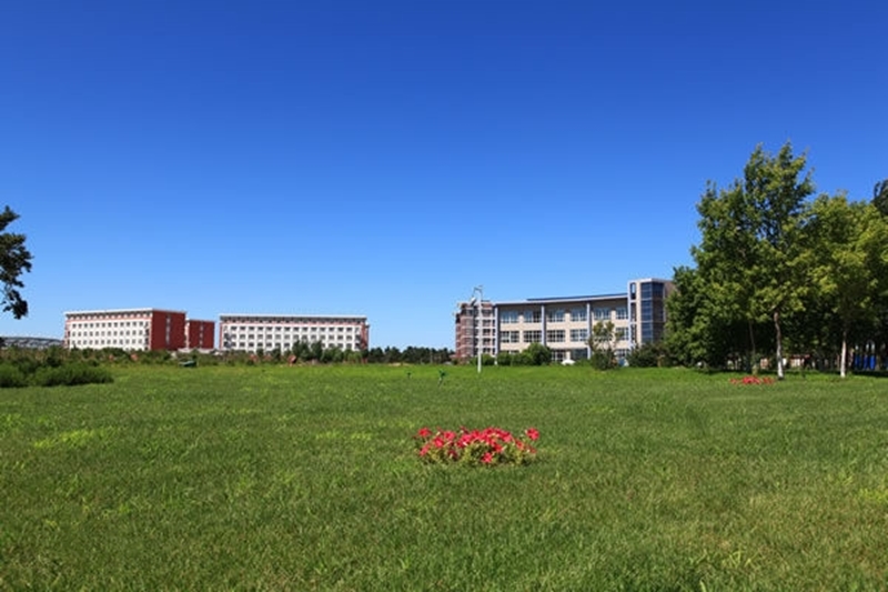 齐齐哈尔医学院校园风景(69694)