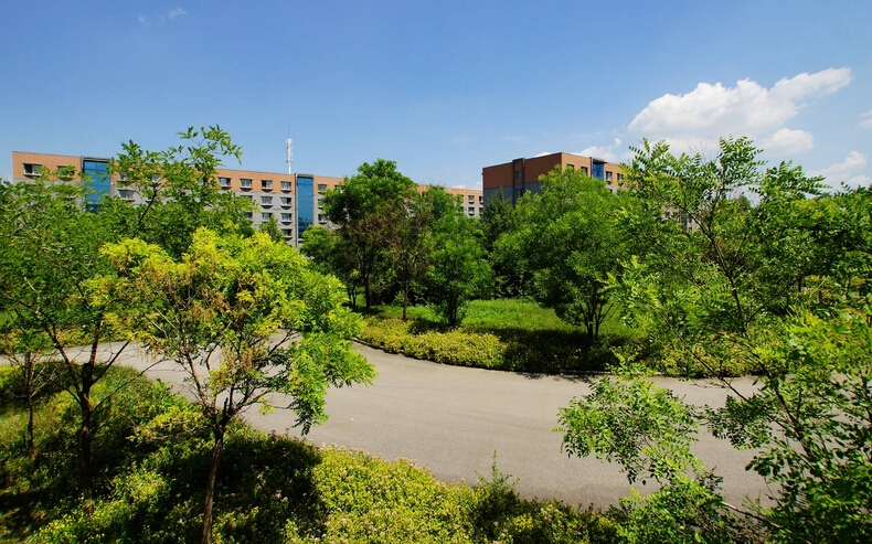 沈阳工学院校园风景71033