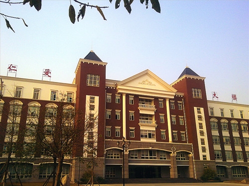 成都锦城学院校园风景81885