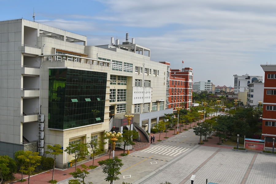 湄洲湾职业技术学院校园风景(101707)