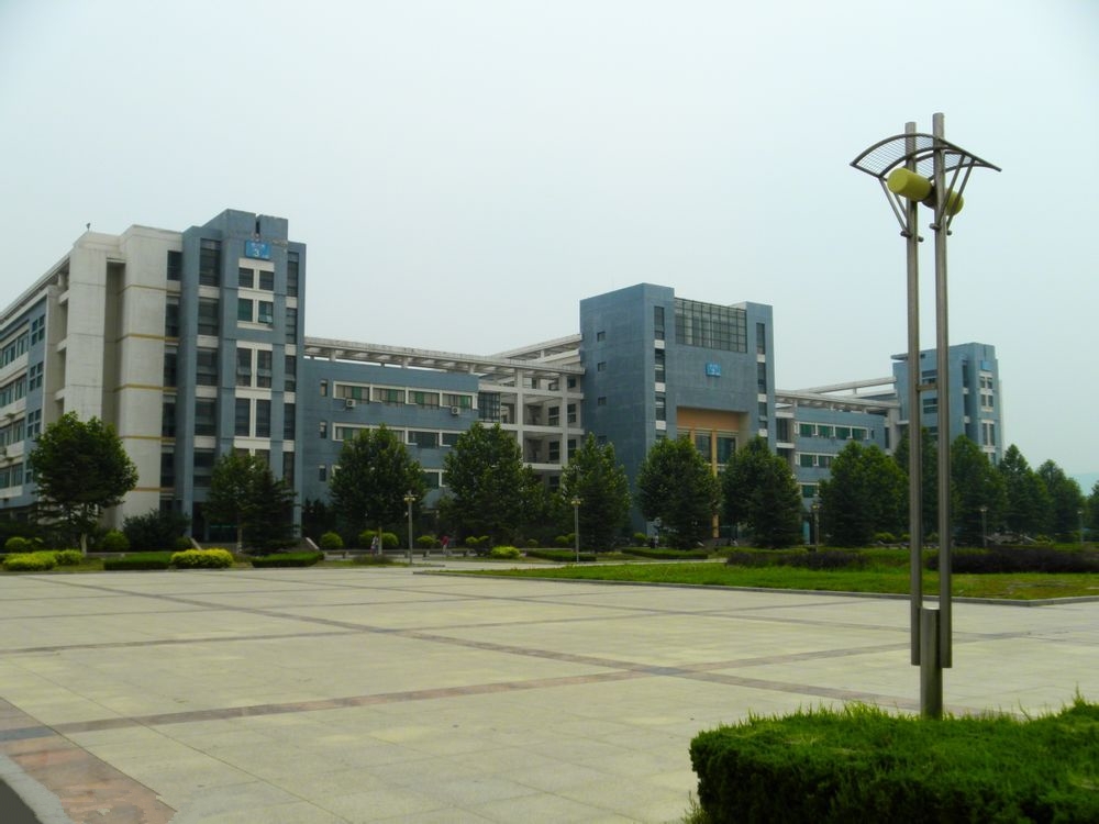 齐鲁工业大学校园风景130495