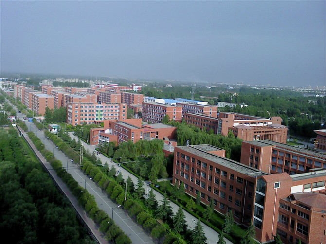 郑州工业应用技术学院校园风景(121194)
