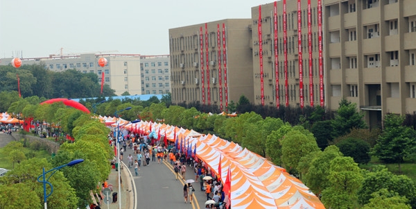 武昌职业学院校园风景(128756)