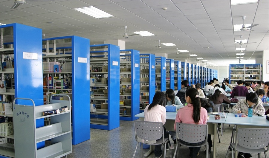 西安翻译学院校园风景(86300)